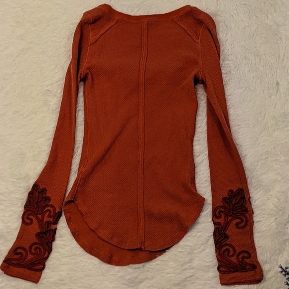 Free People Masquerade Cuff Long-Sleeve Thermal Tee in Paprika - Picture 3 of 6